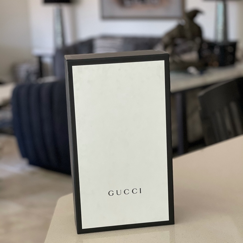 Authentic GUCCI Large Gift Box white black